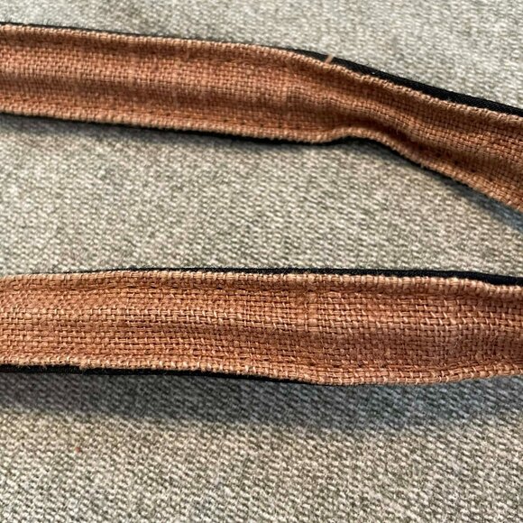 Kenneth Cole Reaction black nylon tote bag/daybag with zipper closure. - Picture 5 of 14